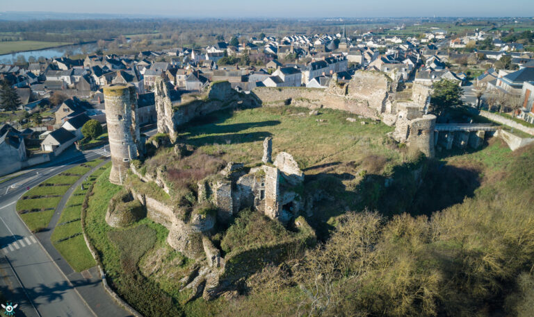 Ruines du château de Champtocé